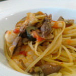 La Bonta - シーフードトマトパスタ