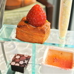 オリエンタルラウンジ - 