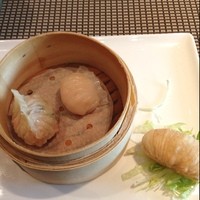 中国飯店 琥珀宮 - 中国飯店系琥珀宮でランチ
                今日イチはこの点心、では無くて点心の薬味の山椒入り豆板醤。絶妙です(^^)