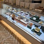 アン・シャルロット - 内観3