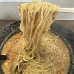 麺処 ごまや - 麺をいっぱい啜りたい方は、ライスじゃなくて、替玉2回すると良い。