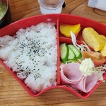 ラーメン大学 都 - 入れ物が、正月かよ(  ˙-˙  )