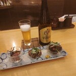 Sobakiri Okina - エビス中瓶、酒肴三種盛