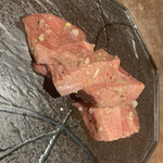 焼肉ハウス大将軍 - 厚切りタン