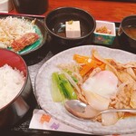 やすべえ - 日替：豚ロースのビビンバ風温玉のせ定食