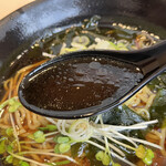 ゆで太郎 - 醤油スープ　やや濃い口