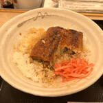 Matsuya - うな丼に紅生姜を添えてニース風w