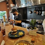 HAT Burger&Coffee Shop - 
