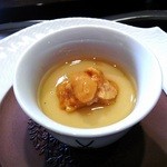 横浜うかい亭 - アミューズ　雲丹のフラン