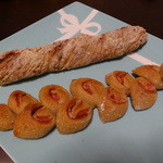 2013年新作の春キャベツなどを使ったパンと、モチモチ感が目立つエピ