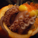 魚菜 由良 - 柑橘系の器に入った蛸等　ズームアップ