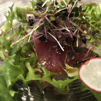 ＴＳＵＫＩＭＩＳＯ - カツオのカルパッチョサラダ。