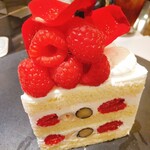 パティスリー SATSUKI - エクストラスーパーイスパハンショートケーキ