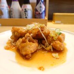 御食事処 みうま屋 - 若鶏の唐揚げ(ピリ辛ソース)(450円)