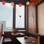 大山どり炭火焼酒場 俺の店 - テーブル席（８名様）