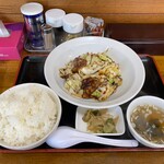 杜の中華屋 楽食 - ★回鍋肉定食（800円税込）★