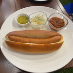 スポーツ酒場 ダグアウト - ホットドック　サルサソーストッピング