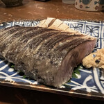 うれしい居酒屋 酒歌 - サバのキズシ炙り造り