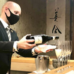 美会 - 本日の準主役＾＾　ブランドブランで乾杯