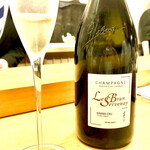 美会 - 確かビアさんからのサービスだったかな、初めて飲むブリュン　セルヴネイと言う泡のブランドブラン　美味かった！