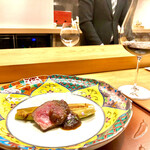 美会 - 牛タタキに甘酸っぱいタマリンドソース　堪りません！