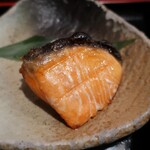 魚や 旬 - ・「魚づくし定食(¥1050)」の焼魚アップ。