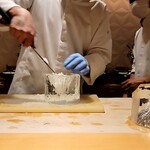 銀座 しのはら - 氷鉢作成中