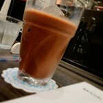 KEY COFFEE - アイスココア(￥432)。
                      空気を読まずホットコーヒーを頼まなかった人(笑)