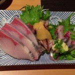 立飲み寿司 三浦三崎港 めぐみ水産 - 盛り合わせ