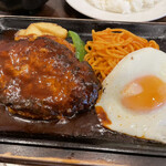 Kicchimmakabe - ハンバーグ（目玉焼き付）（1540円）