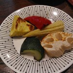 179776023 - ひつまぶしに付いてくる季節の野菜