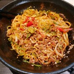 地獄の担担麺 天竜 トツカーナモール店 - 地獄のまぜ麺 まぜまぜ後