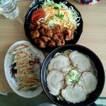 中華・永芳 - チャーシュー麺・餃子・唐揚げ