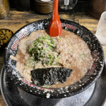 無鉄砲 東京中野店 - とんこつチャーシューメン 1130円　こってり ネギ多め