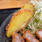 とんかつ 栄ちゃん - レッドアンデスって名前のじゃがいも。ほくほくで甘くてすごく好きだった。