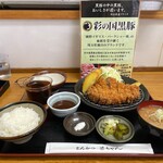 とんかつ 栄ちゃん - 最高の一食。