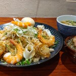 Yaki Miso Ramen Yadoya - 海鮮冷やし味噌(スープ、ひと口飯付) 1500円、味玉 100円