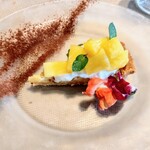 La Brianza - パイナップルたっぷり♡爽やかなクリームいい感じ♪