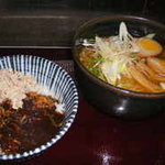 白湯丸鶏本舗 - 醤油味玉白湯麺＆焙煎黒カレーご飯