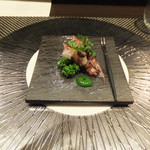 レストラン ラ・フロレゾン・ドゥ・タケウチ - お口取りは「ホタルイカと菜の花」