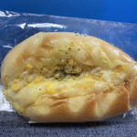 パン工場 - 料理写真:新商品の「マヨコーンパン」だそう…