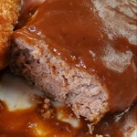 おぐら - ハンバーグはかっちり食感