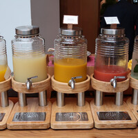 ザ タヴァン グリル＆ラウンジ - 