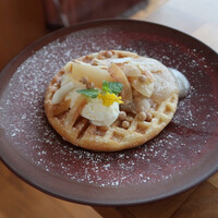 ザ タヴァン グリル＆ラウンジ - 