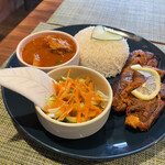 DERA D-43 - 盛り付けキレイ。可愛い。Cセット。カレーはチキンとピーマン。