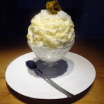 慈げん - 店内暗い演出でわかりにくいけどキレイです