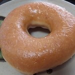 Krispy Kreme Doughnuts  - オリジナル・グレーズド（160円）。