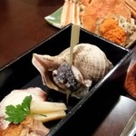 鈴季 - お通し(つぶ貝、タコ、鯨、鳥)