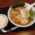 らーめん登楽 ふみや - 醤油味玉らーめん(大)+らいす1