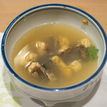 うを徳 - 2022.7 青森フジツボと北海道ハナサキガニの潮汁